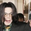 Michael Jackson arrives at the Santa Barbara County courthouse.