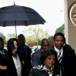 Michael Jackson arrives at the Santa Barbara County courthouse.