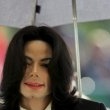 Michael Jackson arrives at the Santa Barbara County courthouse.