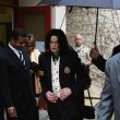 Michael Jackson arrives at the Santa Barbara County courthouse.