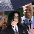Michael Jackson arrives at the Santa Barbara County courthouse.