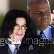 Michael Jackson arrives at the Santa Barbara County courthouse.
