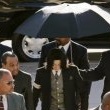 Michael Jackson arrives at the Santa Barbara County courthouse.