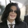 Michael Jackson arrives at the Santa Barbara County courthouse.