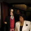 Michael Jackson arrives at the Santa Barbara County courthouse.