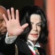 Michael Jackson arrives at the Santa Barbara County courthouse.