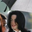 Michael Jackson arrives at the Santa Barbara County courthouse.