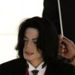 Michael Jackson arrives at the Santa Barbara County courthouse.