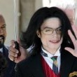 Michael Jackson arrives at the Santa Barbara County courthouse.