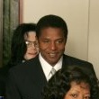 Michael Jackson arrives at the Santa Barbara County courthouse.