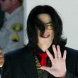 Michael Jackson arrives at the Santa Barbara County courthouse.