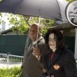Michael Jackson arrives at the Santa Barbara County courthouse.
