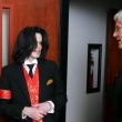 Michael Jackson arrives at the Santa Barbara County courthouse.