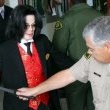 Michael Jackson arrives at the Santa Barbara County courthouse.