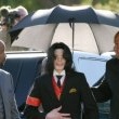 Michael Jackson arrives at the Santa Barbara County courthouse.