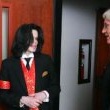 Michael Jackson arrives at the Santa Barbara County courthouse.