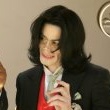 Michael Jackson arrives at the Santa Barbara County courthouse.