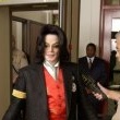 Michael Jackson arrives at the Santa Barbara County courthouse.