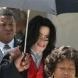 Michael Jackson arrives at the Santa Barbara County courthouse.
