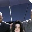 Michael Jackson arrives at the Santa Barbara County courthouse.