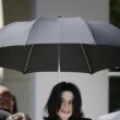 Michael Jackson arrives at the Santa Barbara County courthouse.