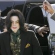 Michael Jackson arrives at the Santa Barbara County courthouse.
