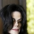 Michael Jackson arrives at the Santa Barbara County courthouse.