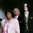Michael Jackson arrives at the Santa Barbara County courthouse.