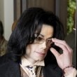 Michael Jackson arrives at the Santa Barbara County courthouse.