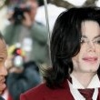 Michael Jackson arrives at the Santa Barbara County courthouse.