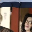 Michael Jackson arrives at the Santa Barbara County courthouse.