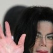 Michael Jackson arrives at the Santa Barbara County courthouse.