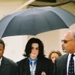 Michael Jackson arrives at the Santa Barbara County courthouse.