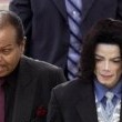 Michael Jackson arrives at the Santa Barbara County courthouse.