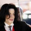 Michael Jackson arrives at the Santa Barbara County courthouse.