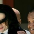 Michael Jackson arrives at the Santa Barbara County courthouse.