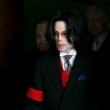 Michael Jackson arrives at the Santa Barbara County courthouse.