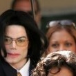 Michael Jackson arrives at the Santa Barbara County courthouse.