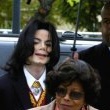 Michael Jackson arrives at the Santa Barbara County courthouse.