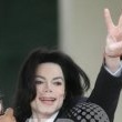 Michael Jackson arrives at the Santa Barbara County courthouse.