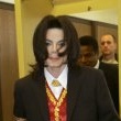 Michael Jackson arrives at the Santa Barbara County courthouse.