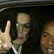 Michael Jackson arrives at the Santa Barbara County courthouse.