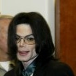 Michael Jackson arrives at the Santa Barbara County courthouse.