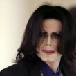 Michael Jackson arrives at the Santa Barbara County courthouse.