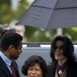 Michael Jackson arrives at the Santa Barbara County courthouse.