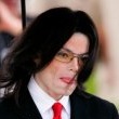 Michael Jackson arrives at the Santa Barbara County courthouse.