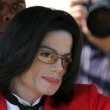 Michael Jackson arrives at the Santa Barbara County courthouse.