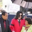 Michael Jackson arrives at the Santa Barbara County courthouse.