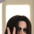 Michael Jackson arrives at the Santa Barbara County courthouse.