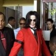 Michael Jackson arrives at the Santa Barbara County courthouse.